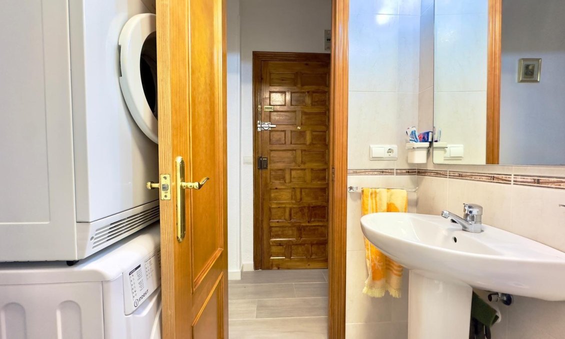 Segunda mano - Apartamento -
Guardamar del Segura - Centro