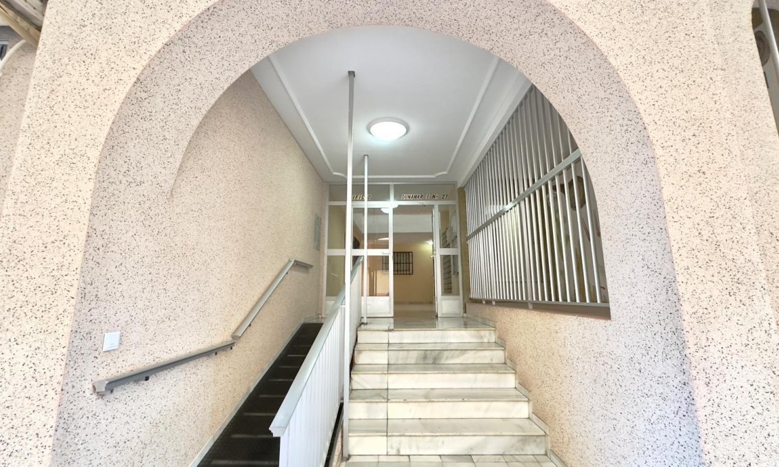 Segunda mano - Apartamento -
Guardamar del Segura - Centro