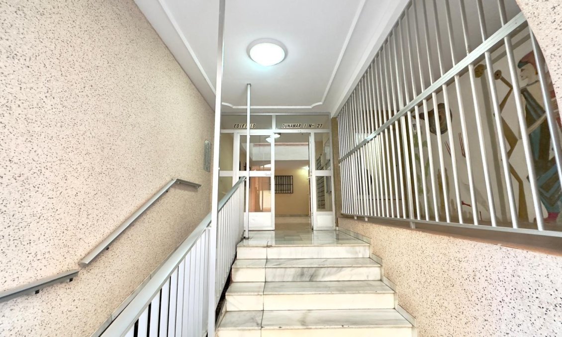 Segunda mano - Apartamento -
Guardamar del Segura - Centro