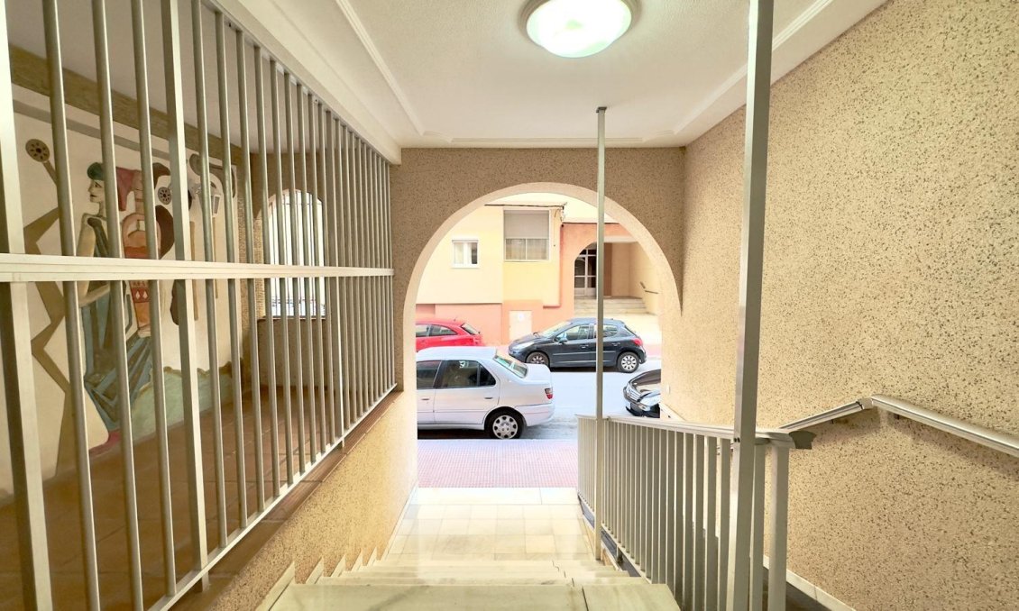 Segunda mano - Apartamento -
Guardamar del Segura - Centro