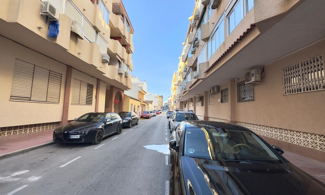 Segunda mano - Apartamento -
Guardamar del Segura - Centro