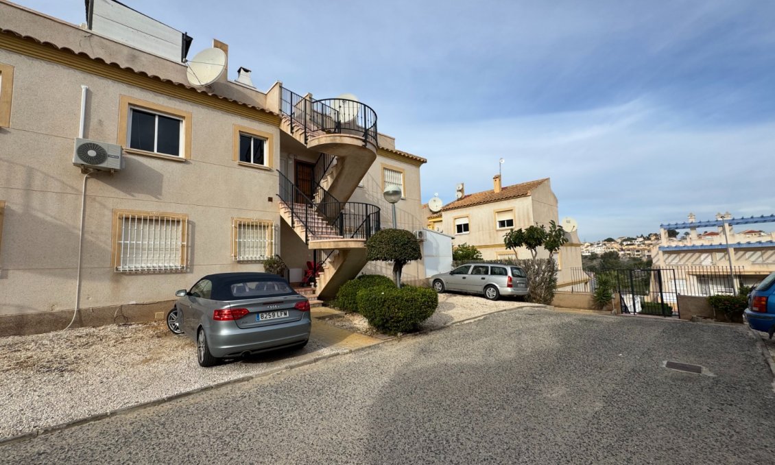 Segunda mano - Apartamento -
Orihuela Costa - Costa Blanca