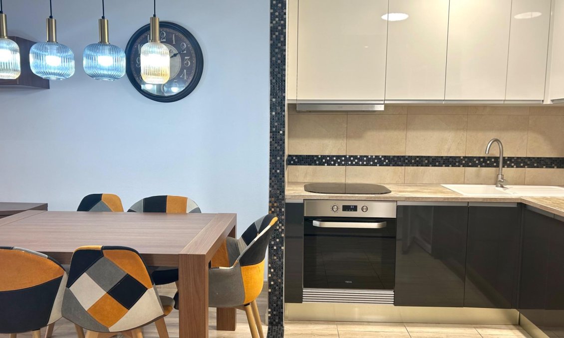 Használt Ingatlanok - Apartman -
Torrevieja - Playa del Cura