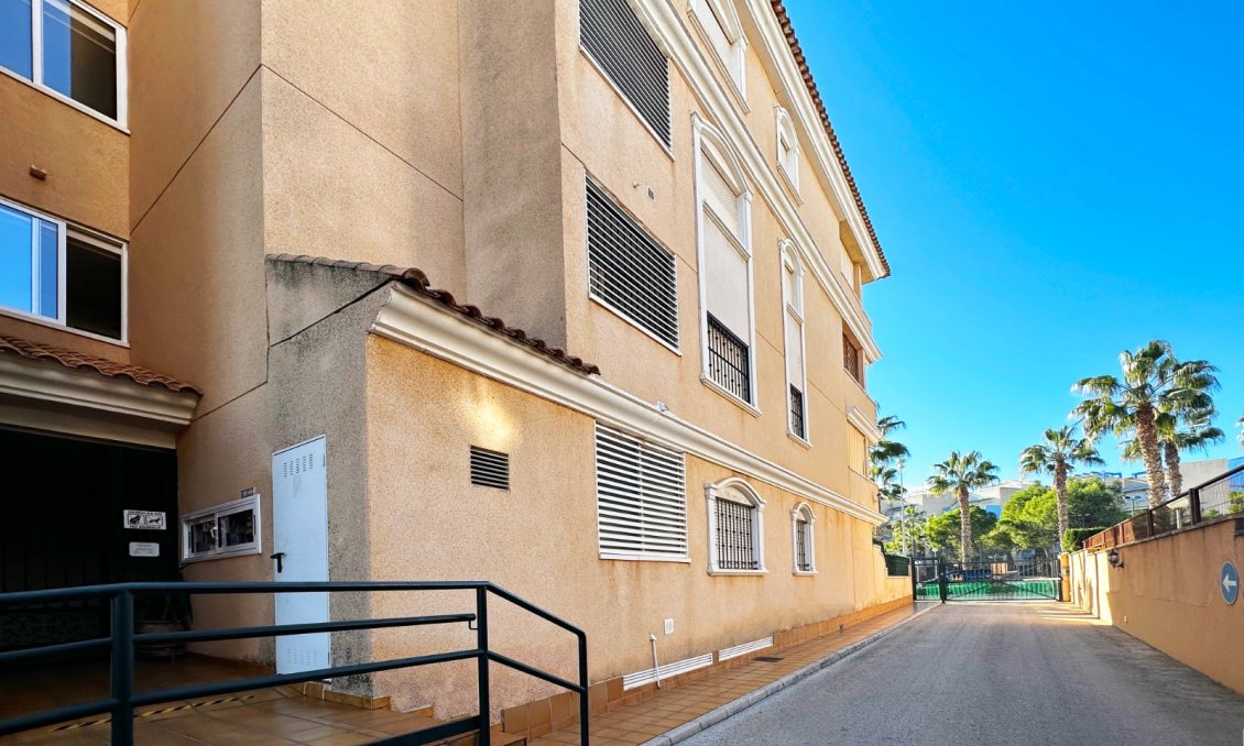 Segunda mano - Apartamento -
Orihuela Costa - Costa Blanca