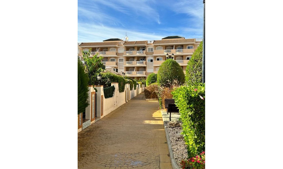 Segunda mano - Apartamento -
Orihuela Costa - Costa Blanca