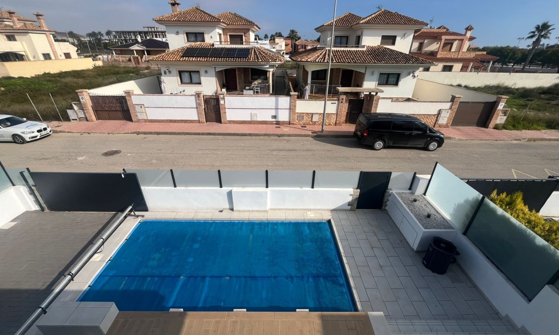 Segunda mano - Villa -
Los Alcazares - Costa Calida