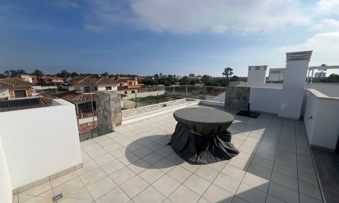 Segunda mano - Villa -
Los Alcazares - Costa Calida