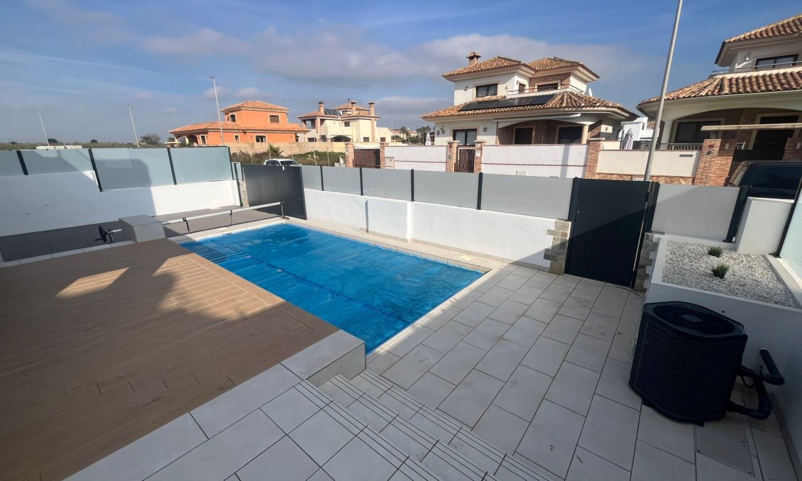 Segunda mano - Villa -
Los Alcazares - Costa Calida