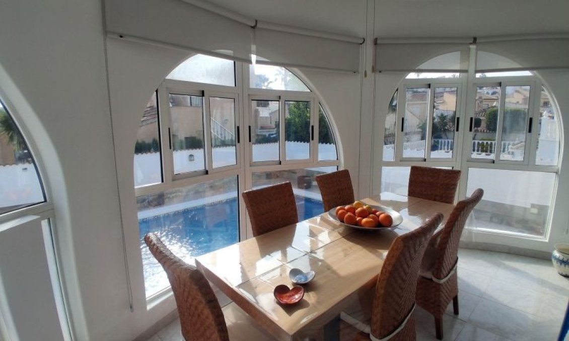 Segunda mano - Villa -
Rojales - Inland