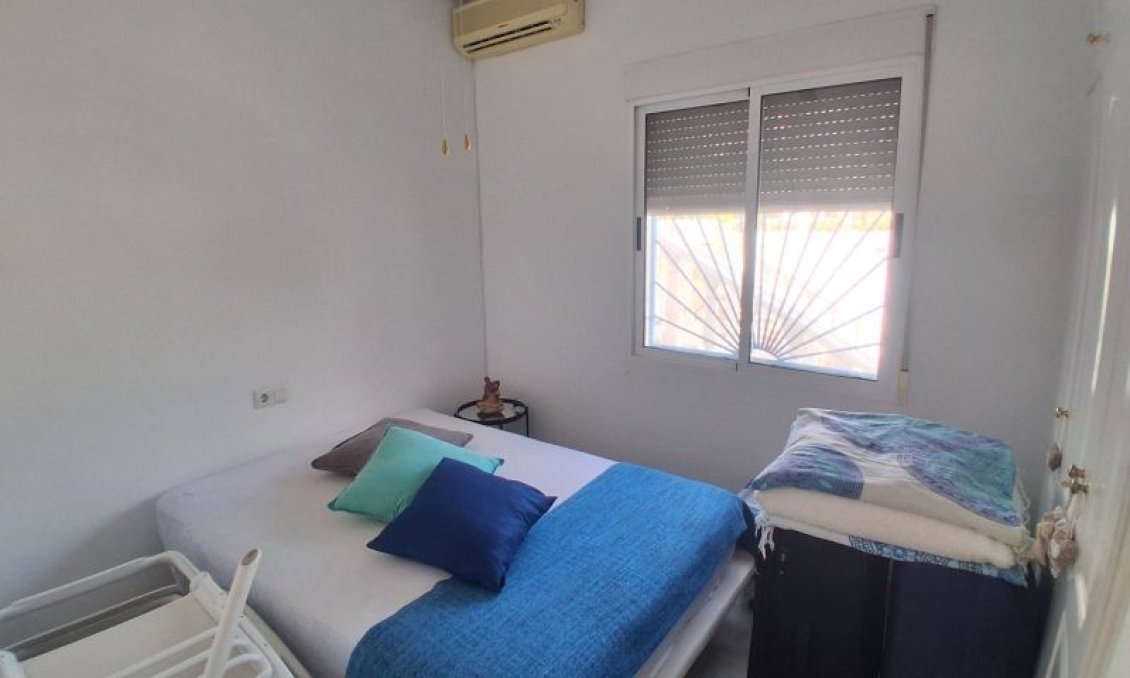 Segunda mano - Villa -
Rojales - Inland