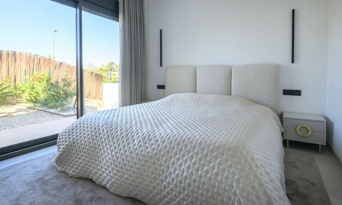 Segunda mano - Villa -
Las Colinas Golf - Costa Blanca