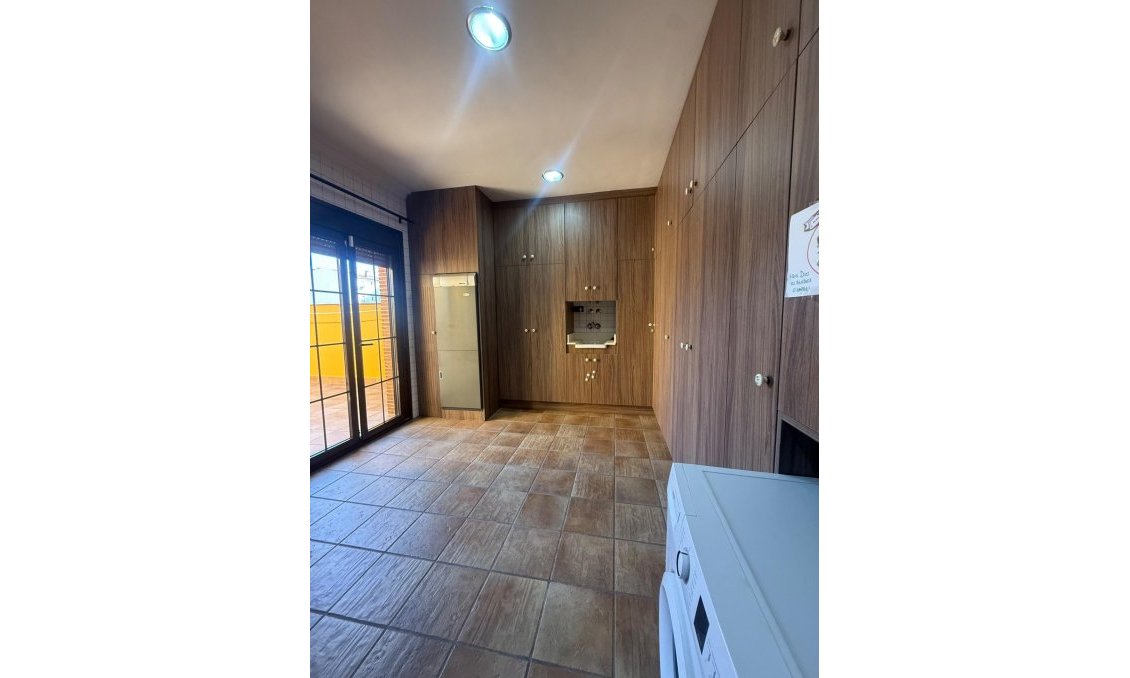 Segunda mano - Town House -
Avileses