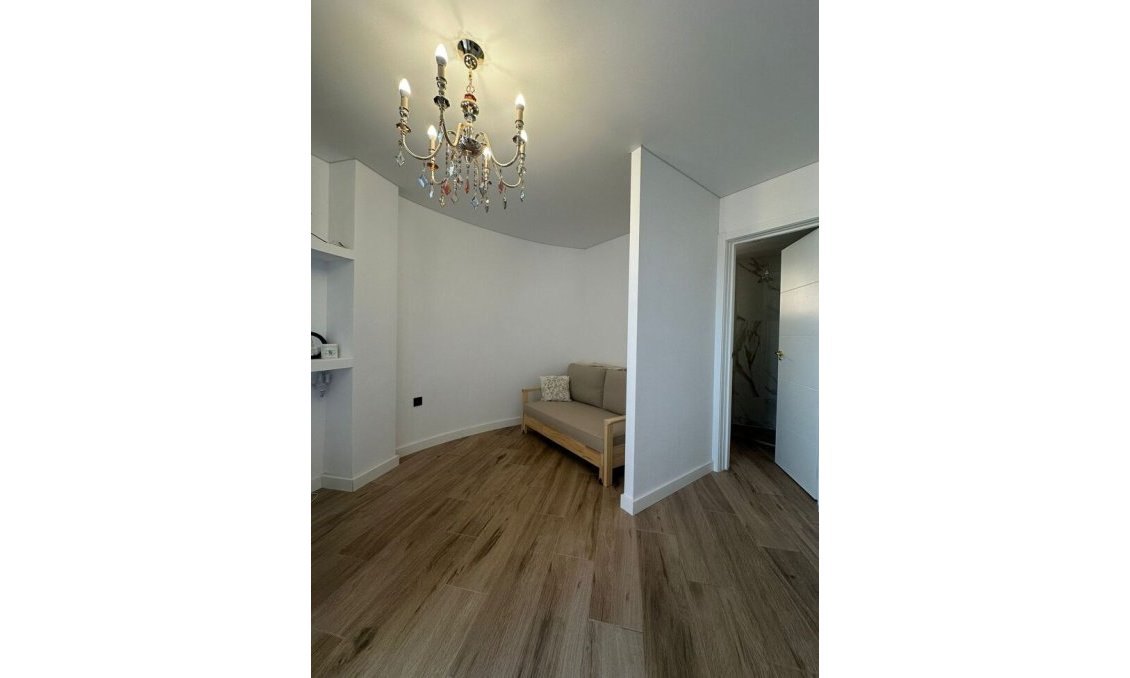 Revente - Appartement -
Torrevieja - La Mata