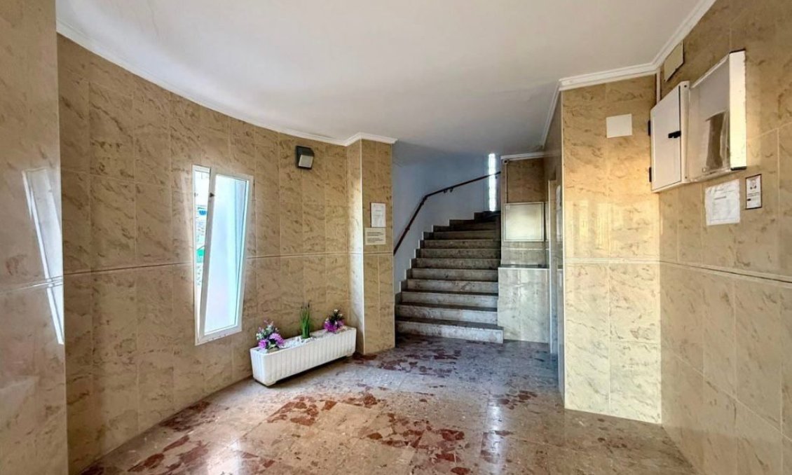 Revente - Appartement -
Torrevieja - La Mata