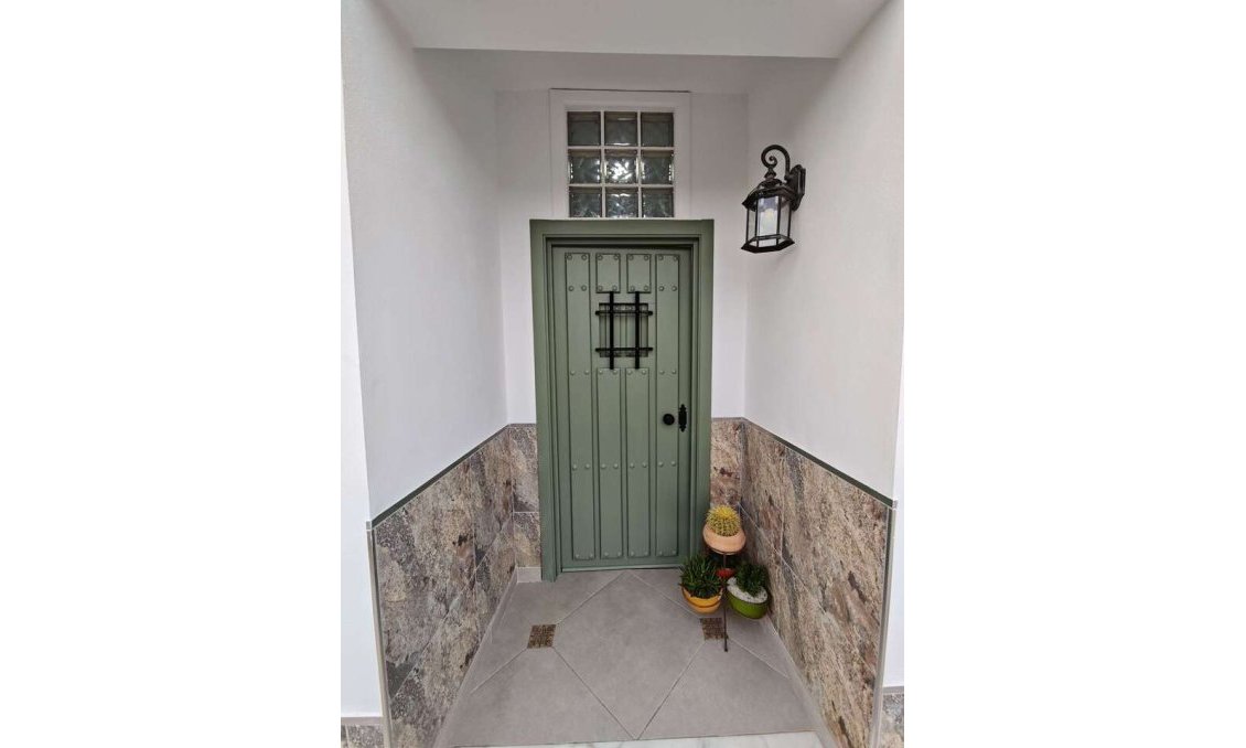 Revânzare - Vilă -
Fortuna - Inland