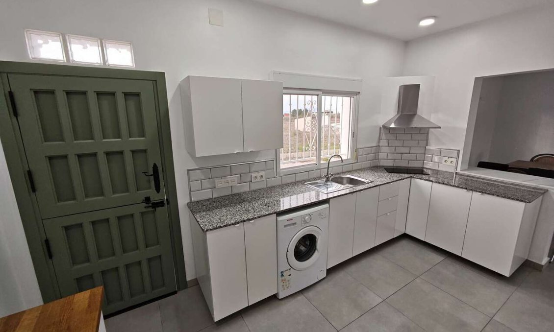 Használt Ingatlanok - Villa -
Fortuna - Inland