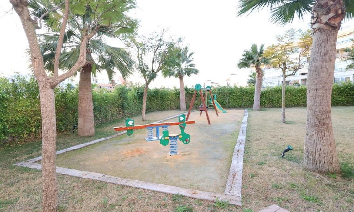 Használt Ingatlanok - Apartman -
Orihuela Costa - Costa Blanca