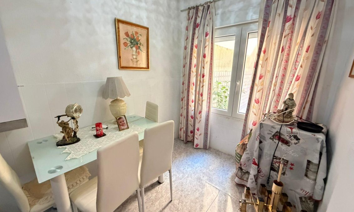 Használt Ingatlanok - Apartman -
Torrevieja - Playa del Cura