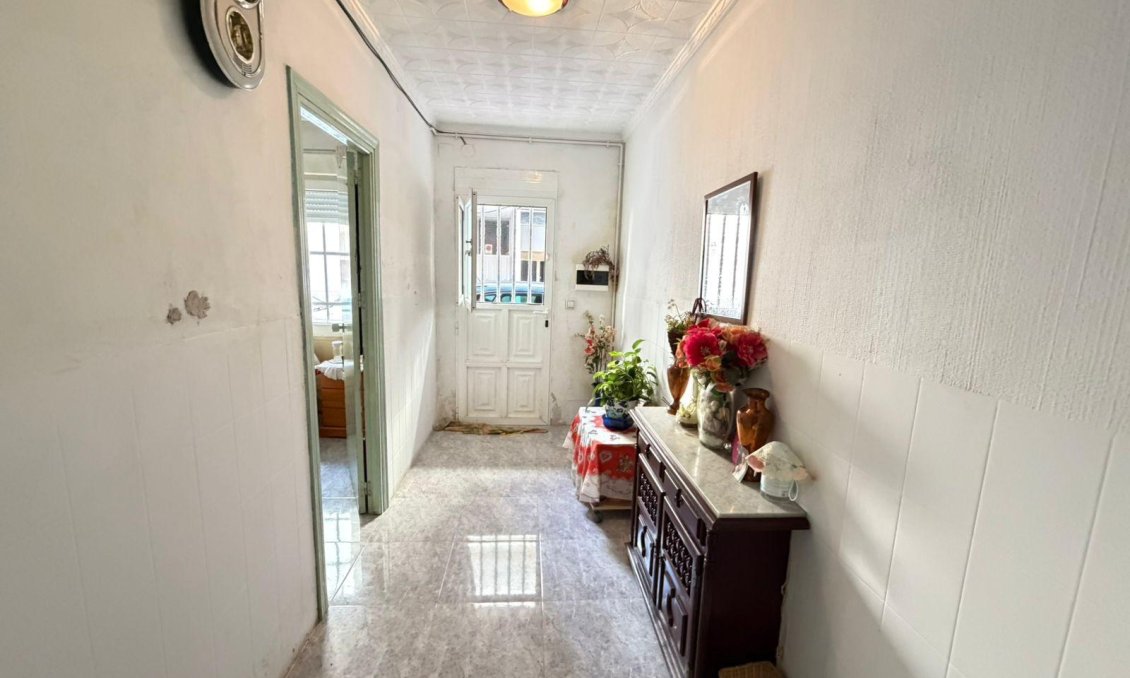 Használt Ingatlanok - Apartman -
Torrevieja - Playa del Cura