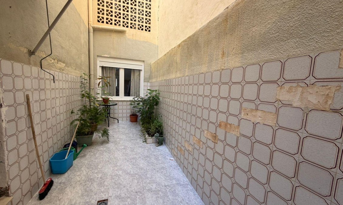 Használt Ingatlanok - Apartman -
Torrevieja - Playa del Cura