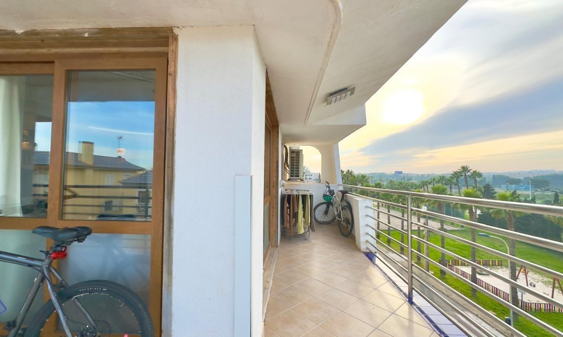 Segunda mano - Apartamento -
Torrevieja - La Veleta