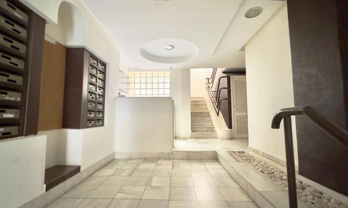 Segunda mano - Apartamento -
Torrevieja - La Veleta