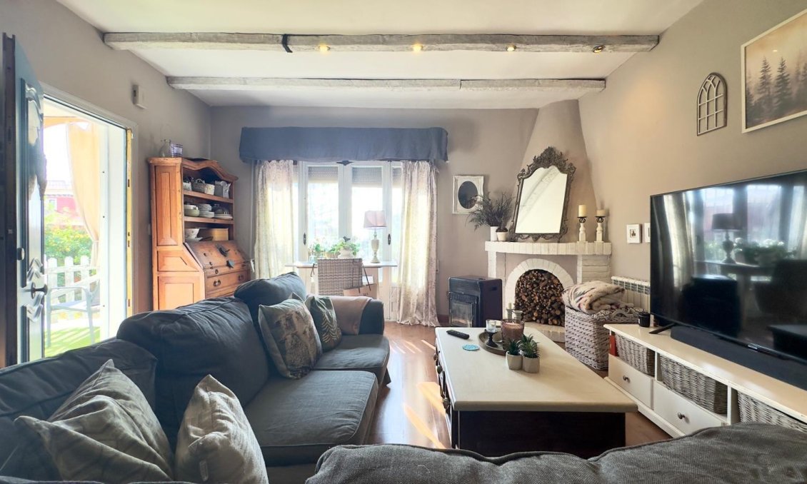 Segunda mano - Villa -
Torrevieja - Torreblanca