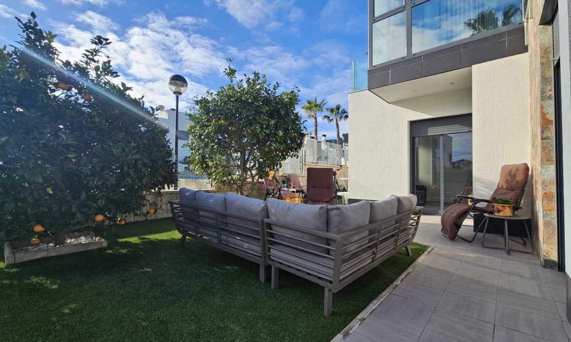 Revente - Villa -
Orihuela Costa - Costa Blanca