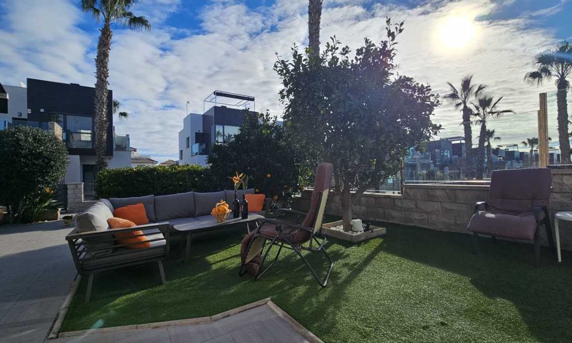 Revente - Villa -
Orihuela Costa - Costa Blanca