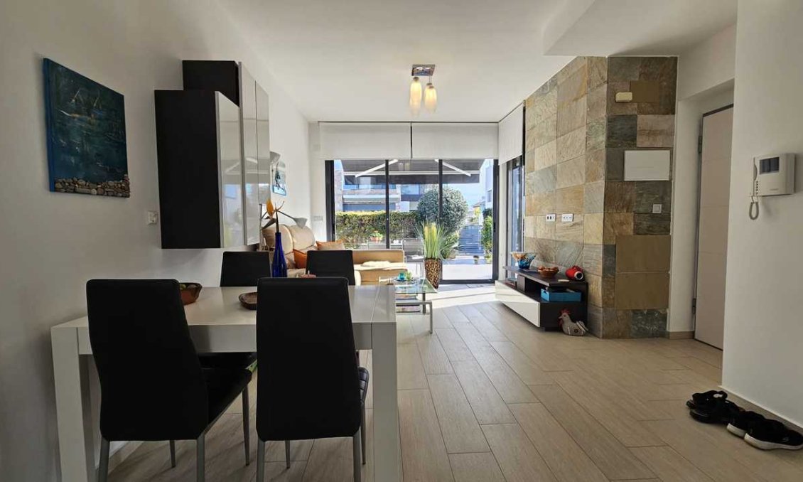 Revente - Villa -
Orihuela Costa - Costa Blanca