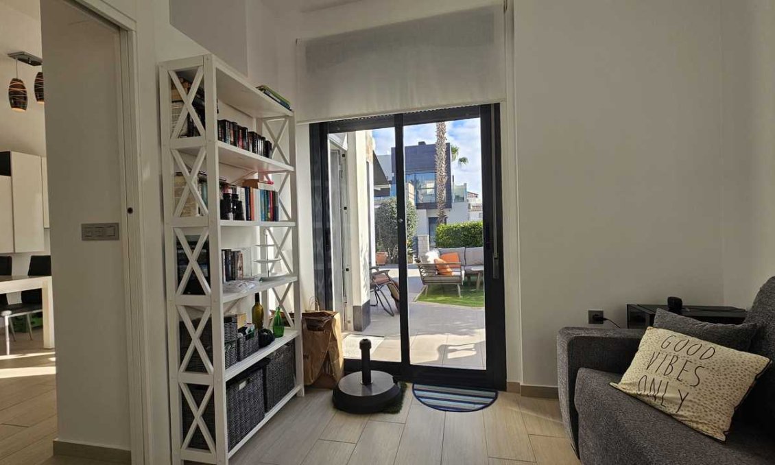 Revente - Villa -
Orihuela Costa - Costa Blanca