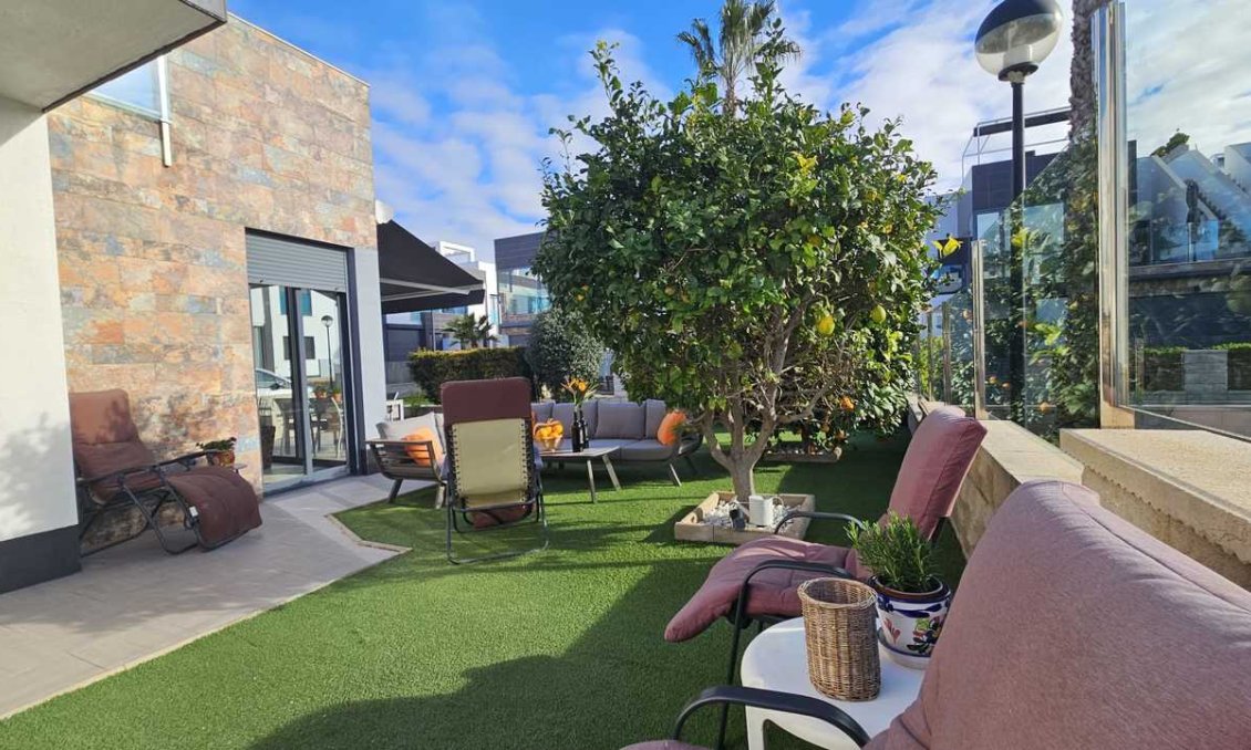 Revente - Villa -
Orihuela Costa - Costa Blanca