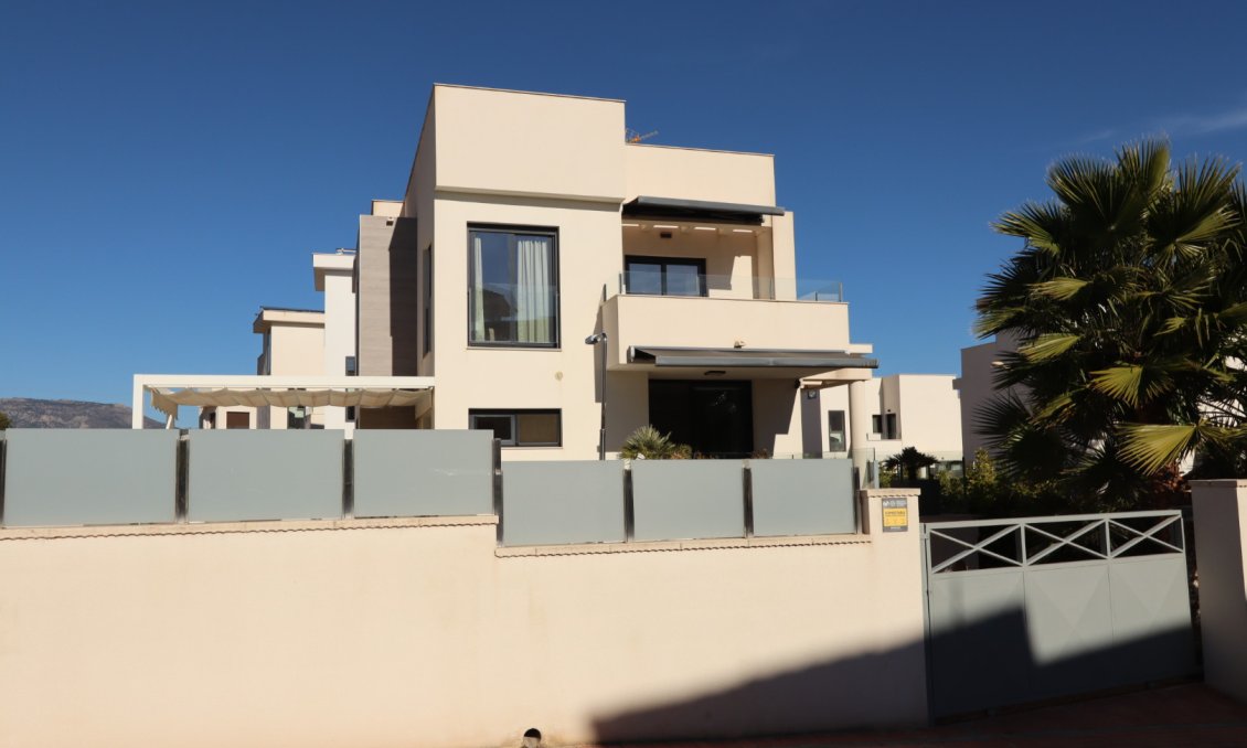 Revente - Villa -
La Nucía - Costa Blanca