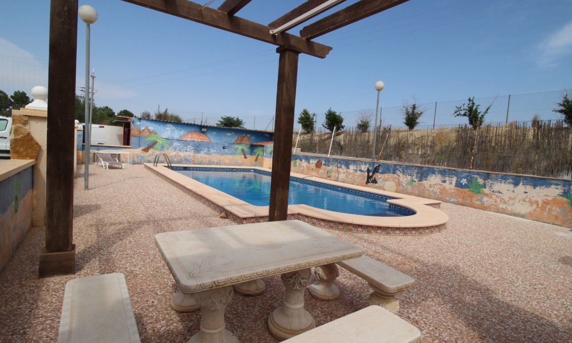 Használt Ingatlanok - Villa -
Fortuna - Inland