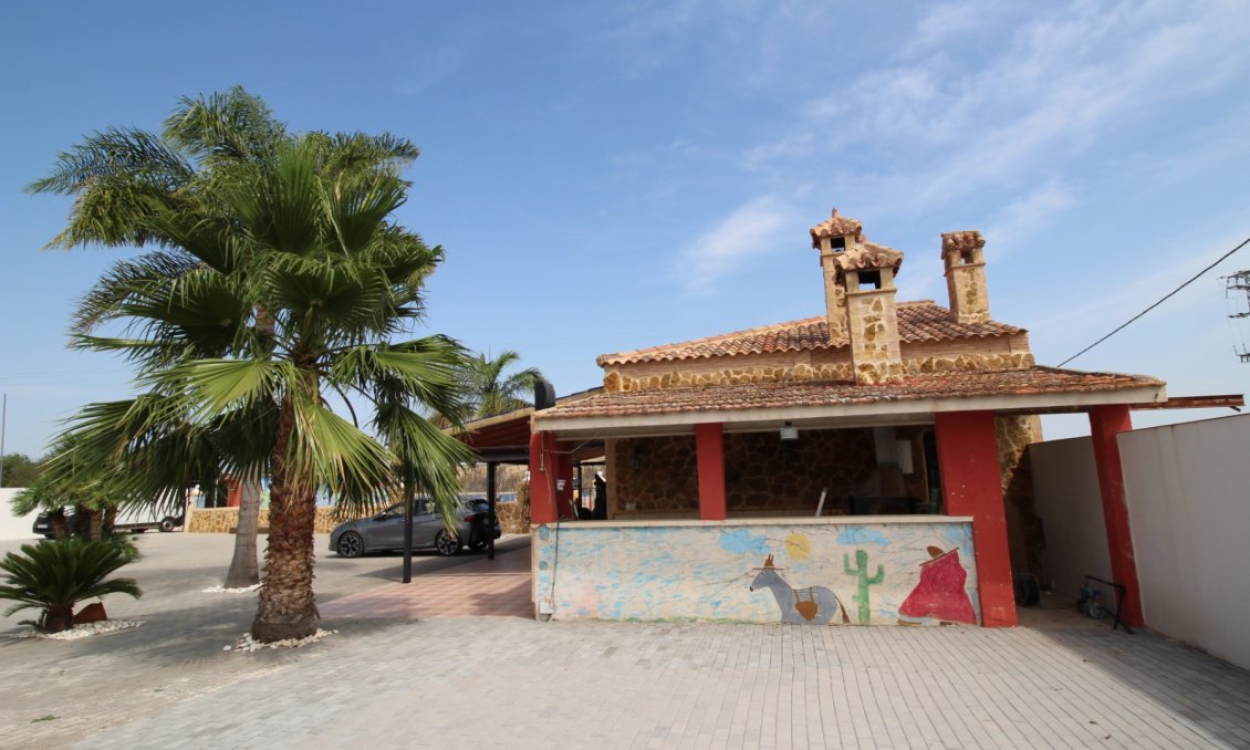 Használt Ingatlanok - Villa -
Fortuna - Inland