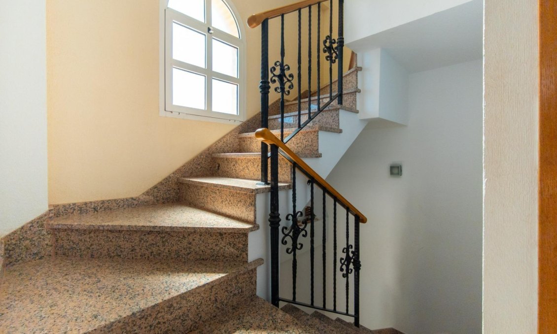 Segunda mano - Villa -
Torrevieja - La Mata