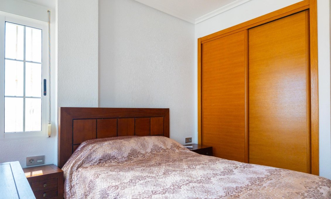 Segunda mano - Villa -
Torrevieja - La Mata