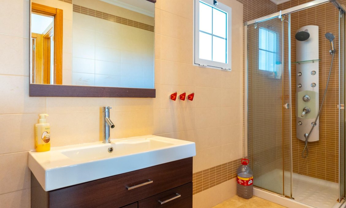 Segunda mano - Villa -
Torrevieja - La Mata