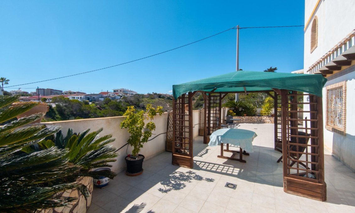 Segunda mano - Villa -
Torrevieja - La Mata