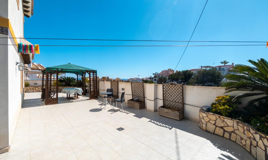 Segunda mano - Villa -
Torrevieja - La Mata