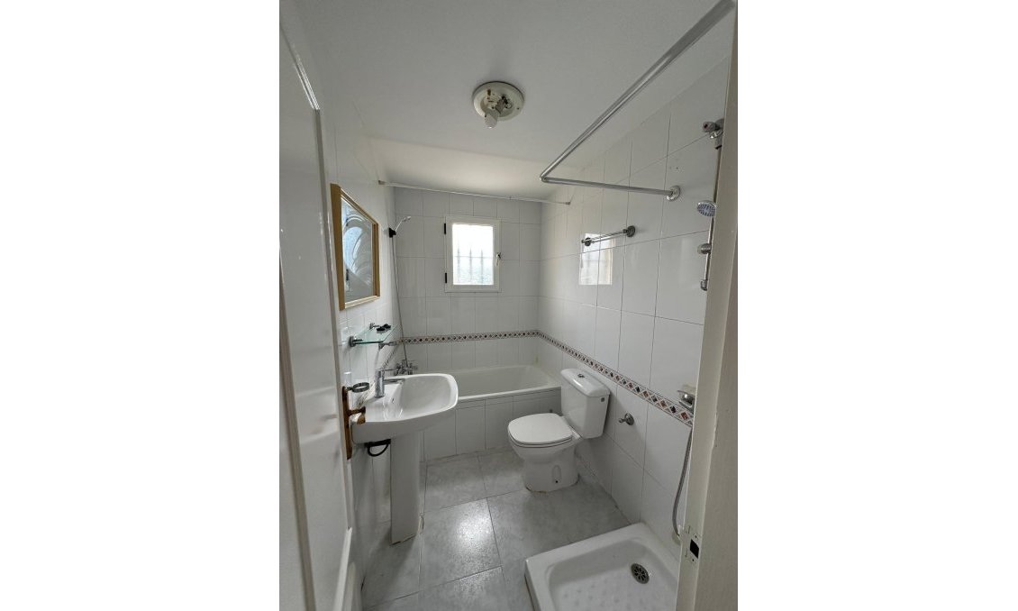 Segunda mano - Bungalow -
Torrevieja