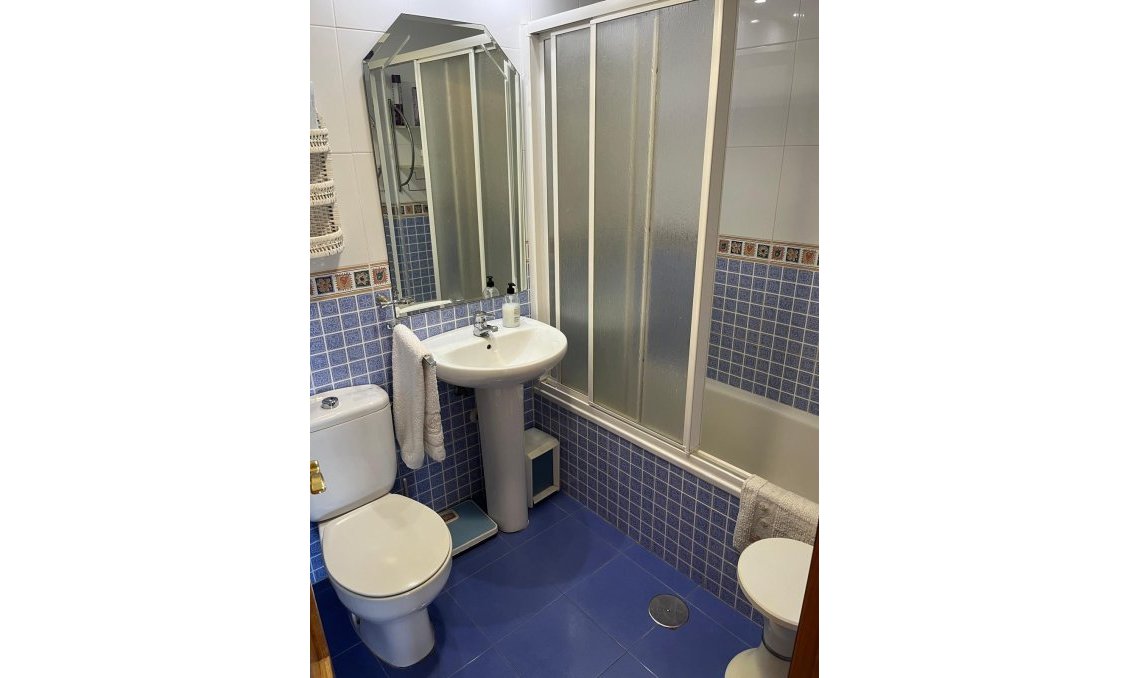 Segunda mano - Apartamento -
Orihuela Costa - Campoamor