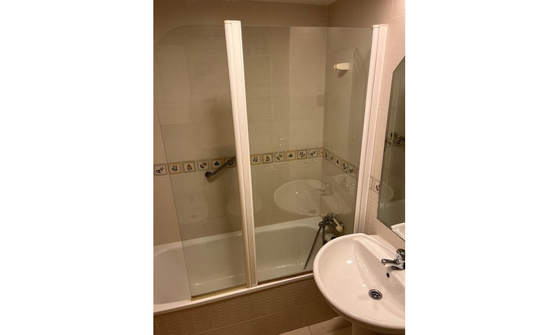 Segunda mano - Apartamento -
Orihuela Costa - Campoamor