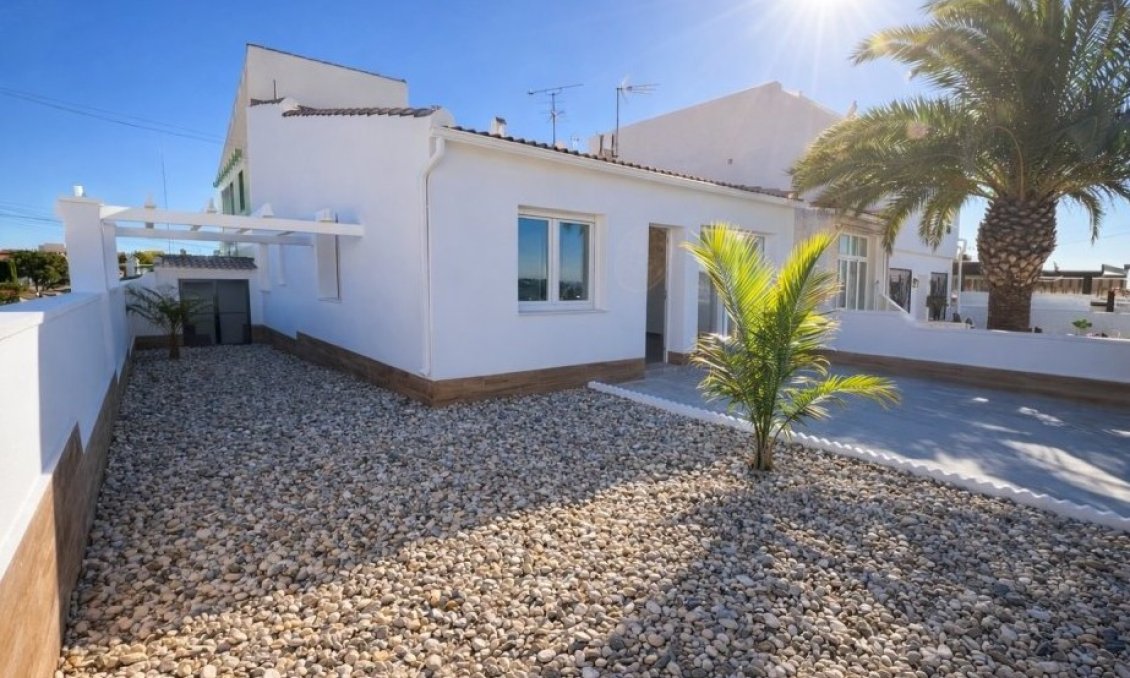 Használt Ingatlanok - Bungaló -
Ciudad Quesada - Costa Blanca