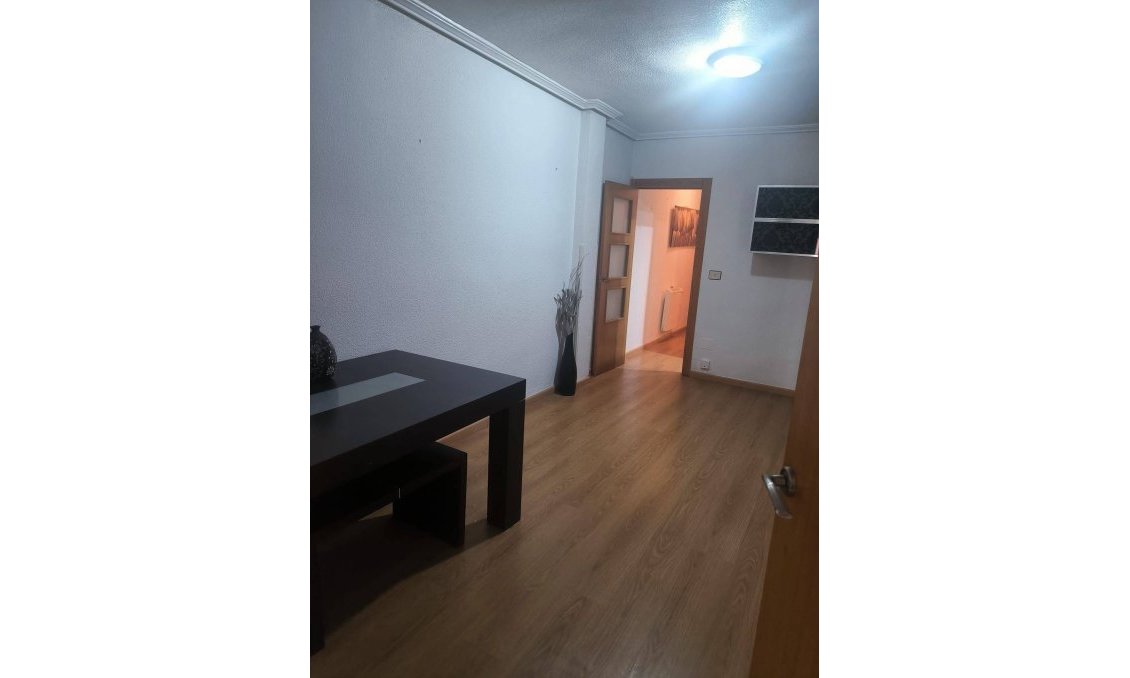 Wiederverkauf - Wohnung -
Lo Pagan - La Puntica