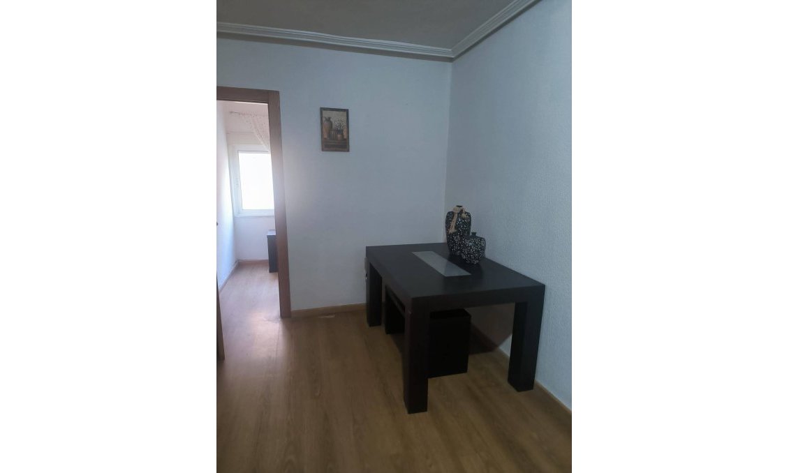 Wiederverkauf - Wohnung -
Lo Pagan - La Puntica