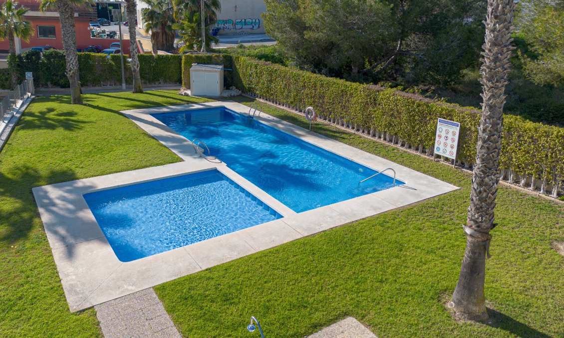 Segunda mano - Apartamento -
Orihuela Costa - Costa Blanca