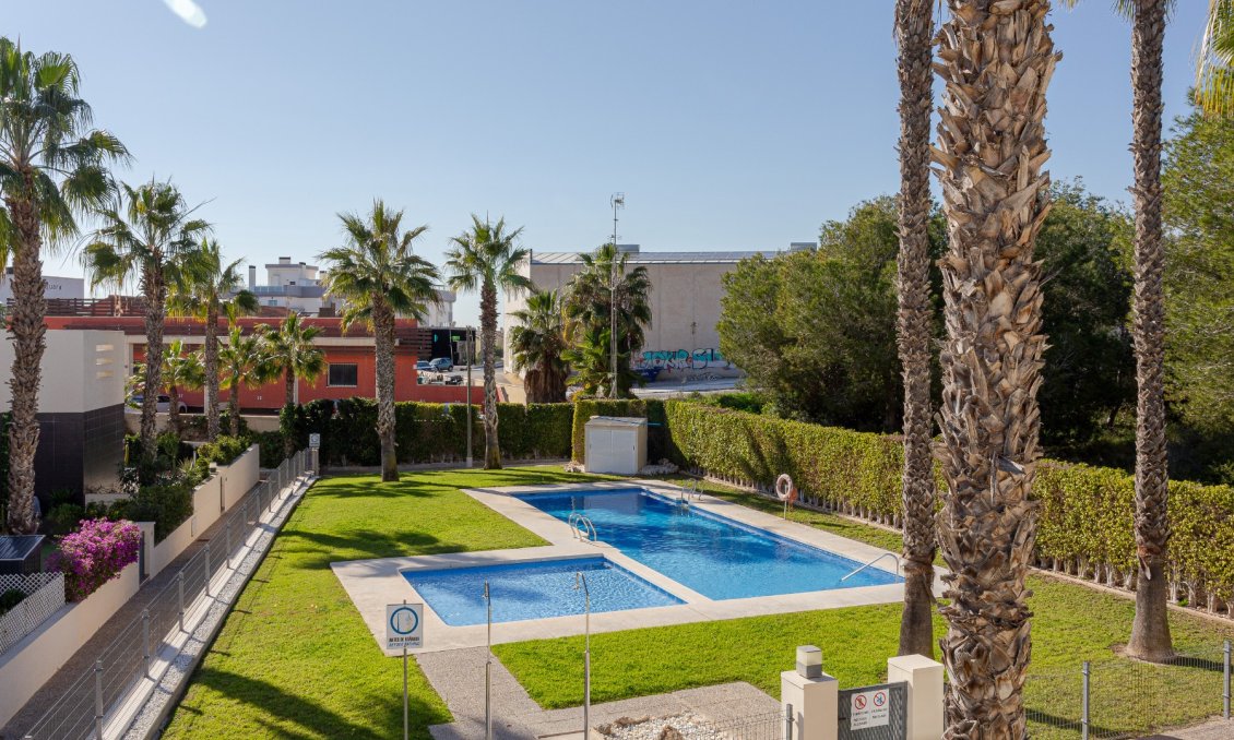 Segunda mano - Apartamento -
Orihuela Costa - Costa Blanca