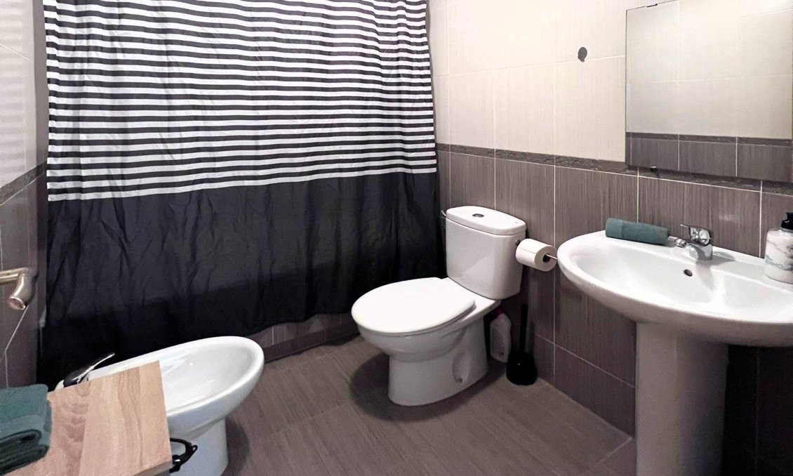 Segunda mano - Apartamento -
Torrevieja - Playa de los Locos