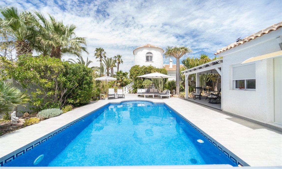 Segunda mano - Villa -
Torrevieja - Costa Blanca